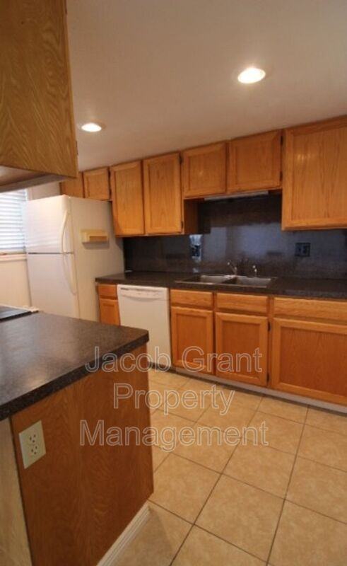 545 May St - Photo 5 of 19