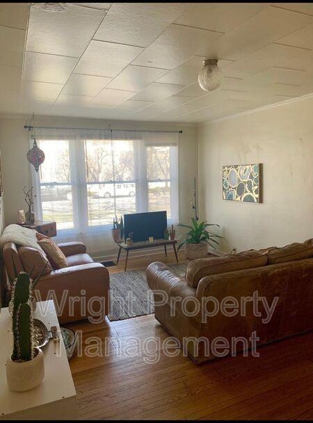 1515 W Jefferson St #6 - Photo 3 of 8