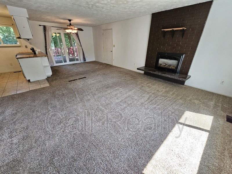 12 N Mckinzie Dr - Photo 3 of 19