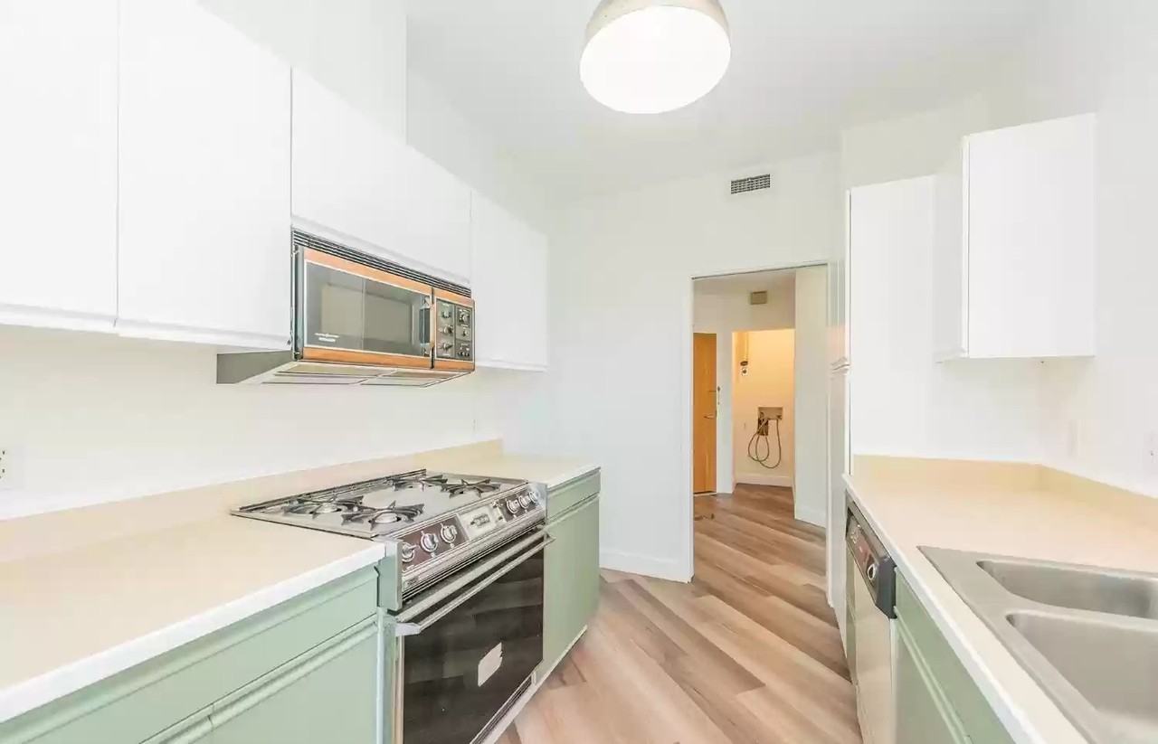 1591 Jackson St - Photo 5 of 6