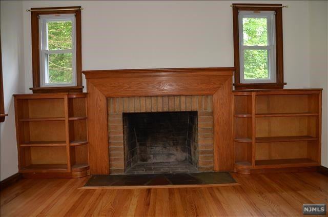 159 Walnut St - Photo 2 of 10