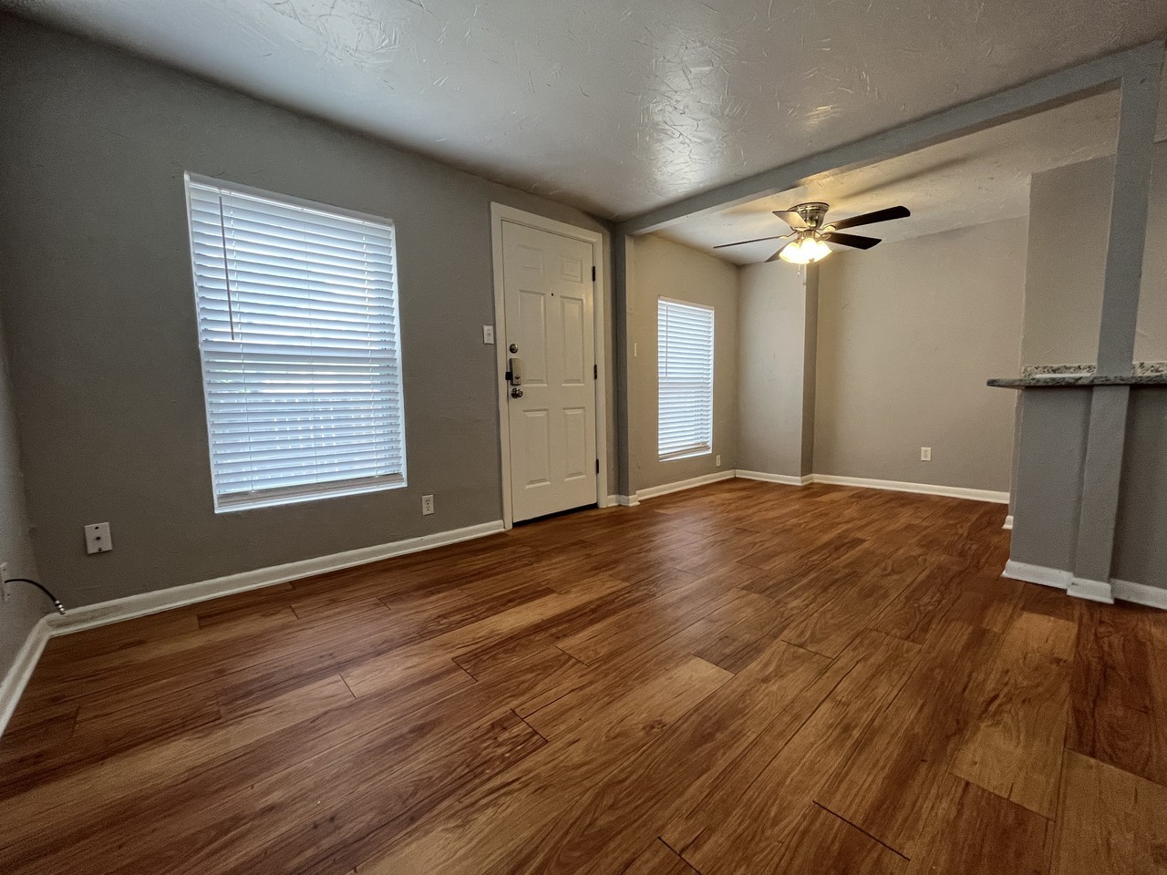 2824-2826 Frazier Ave - Photo 2 of 12