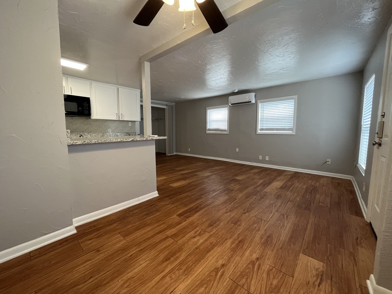 2824-2826 Frazier Ave - Photo 3 of 12