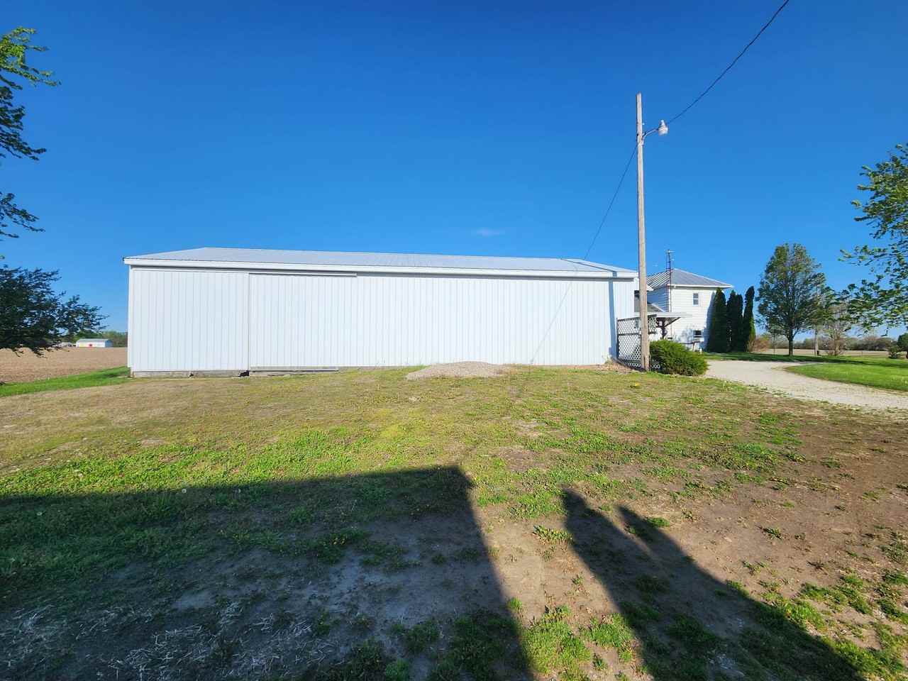 420 East Holtzmuller Road - Photo 3 of 23