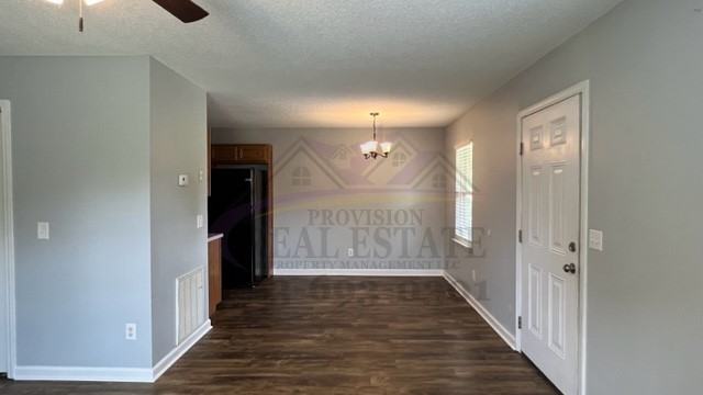 2931 Blythe Rd Se - Photo 6 of 18