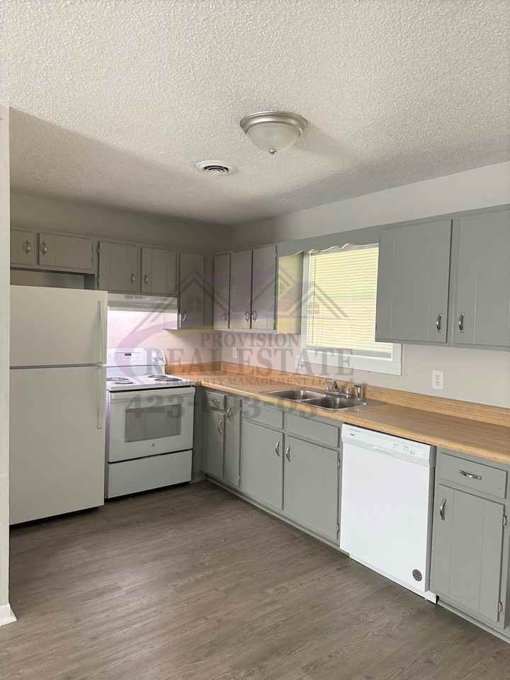 2165 Arnold St Nw - Photo 2 of 11