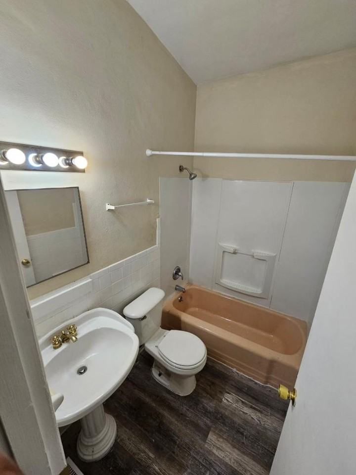 9456 Calwood Dr - Photo 2 of 10