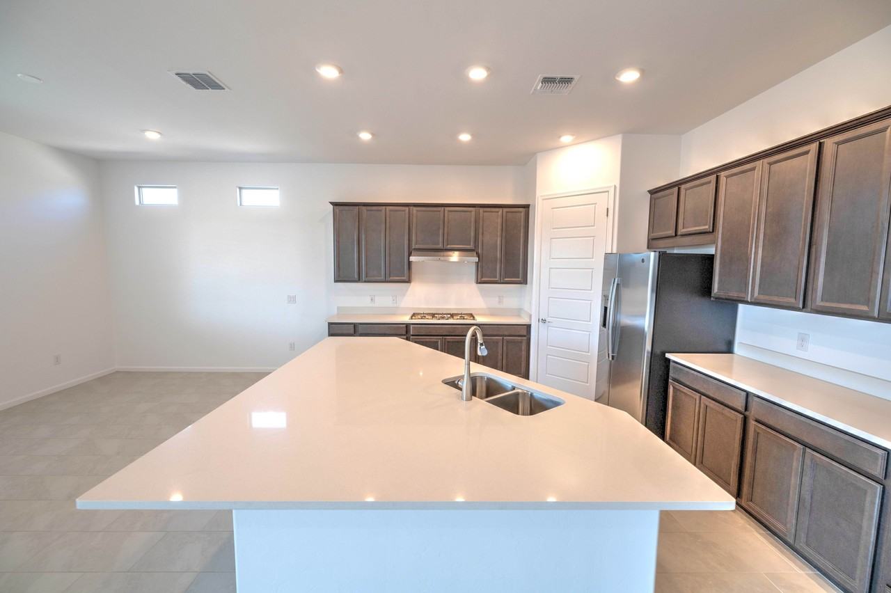 10734 N Cactus Point Dr - Photo 2 of 49