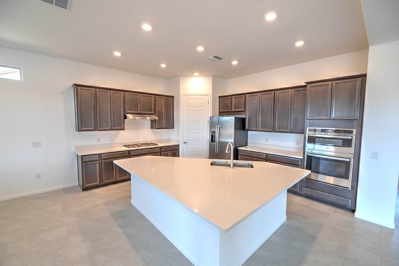 10734 N Cactus Point Dr - Photo 3 of 49