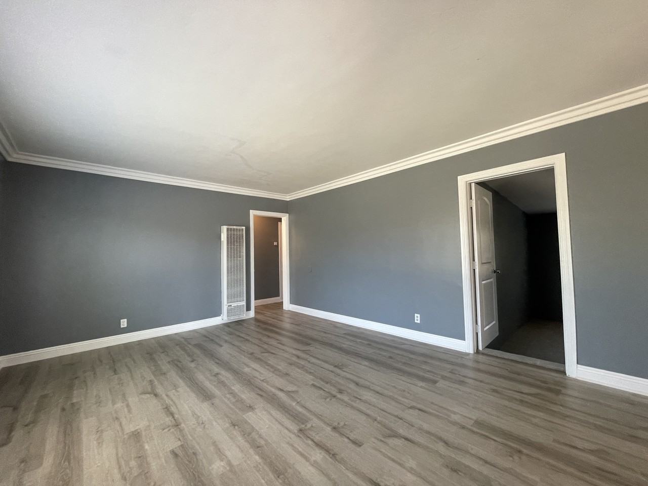 4552 Howard Ave - Photo 2 of 16