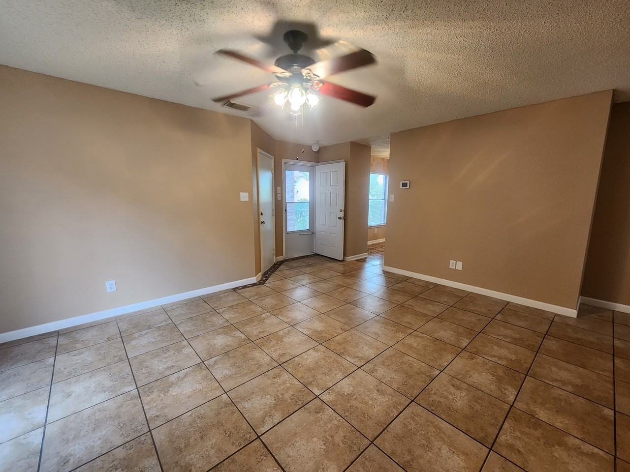 5602 Camry Spgs - Photo 2 of 15