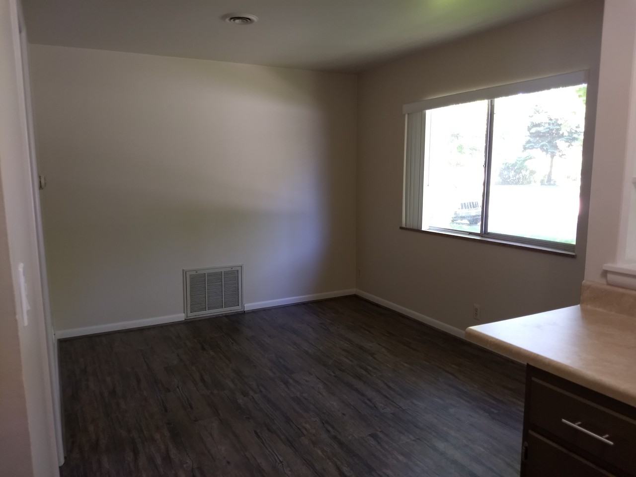 284 North Avenue #2 - Photo 3 of 9