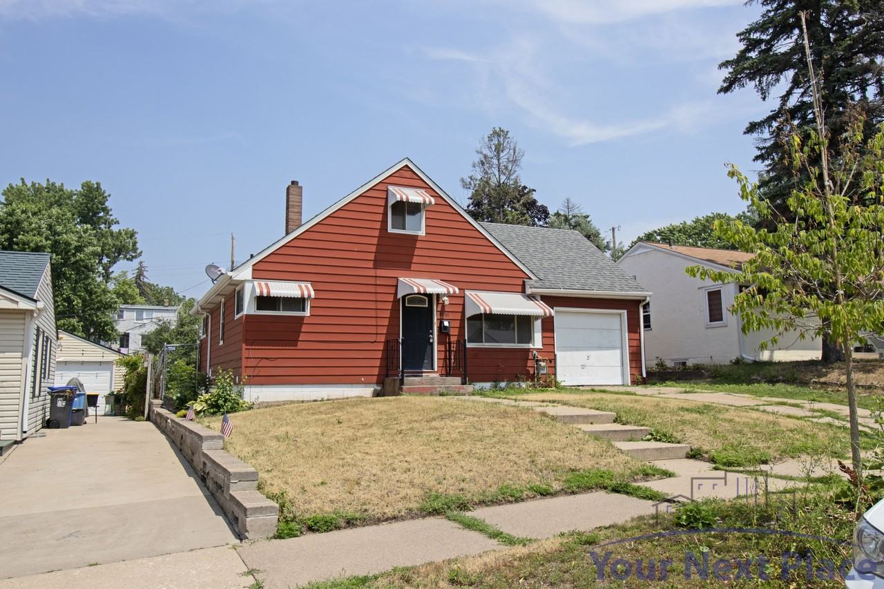 2239 Fremont Avenue East - Photo 2 of 23