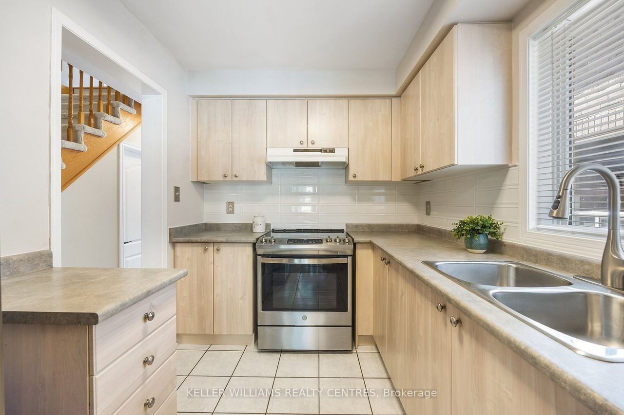 103 Gail Parks Crescent ## - Photo 2 of 6