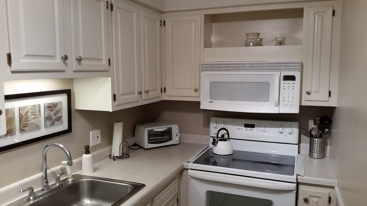 600 Riverside Dr #14