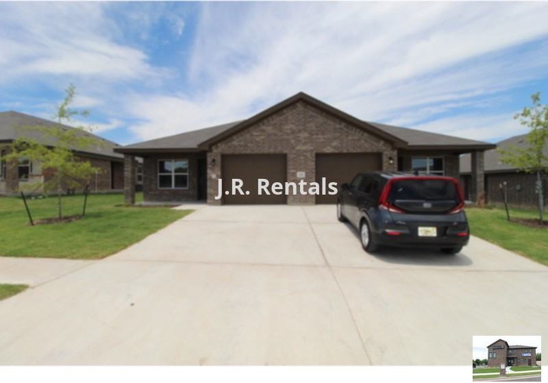 118 Wind Ridge Drive Dr., Unit A #A - Photo 2 of 25