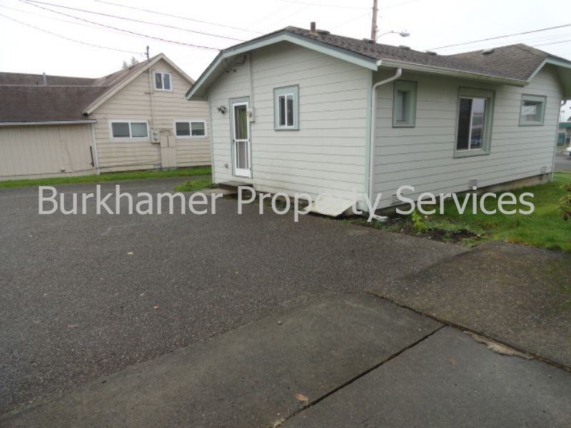 110 S 2nd St - Photo 2 of 10