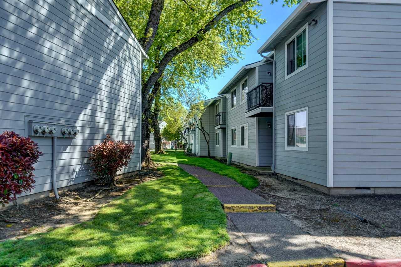 Karens Korner Apartments - Photo 2 of 25