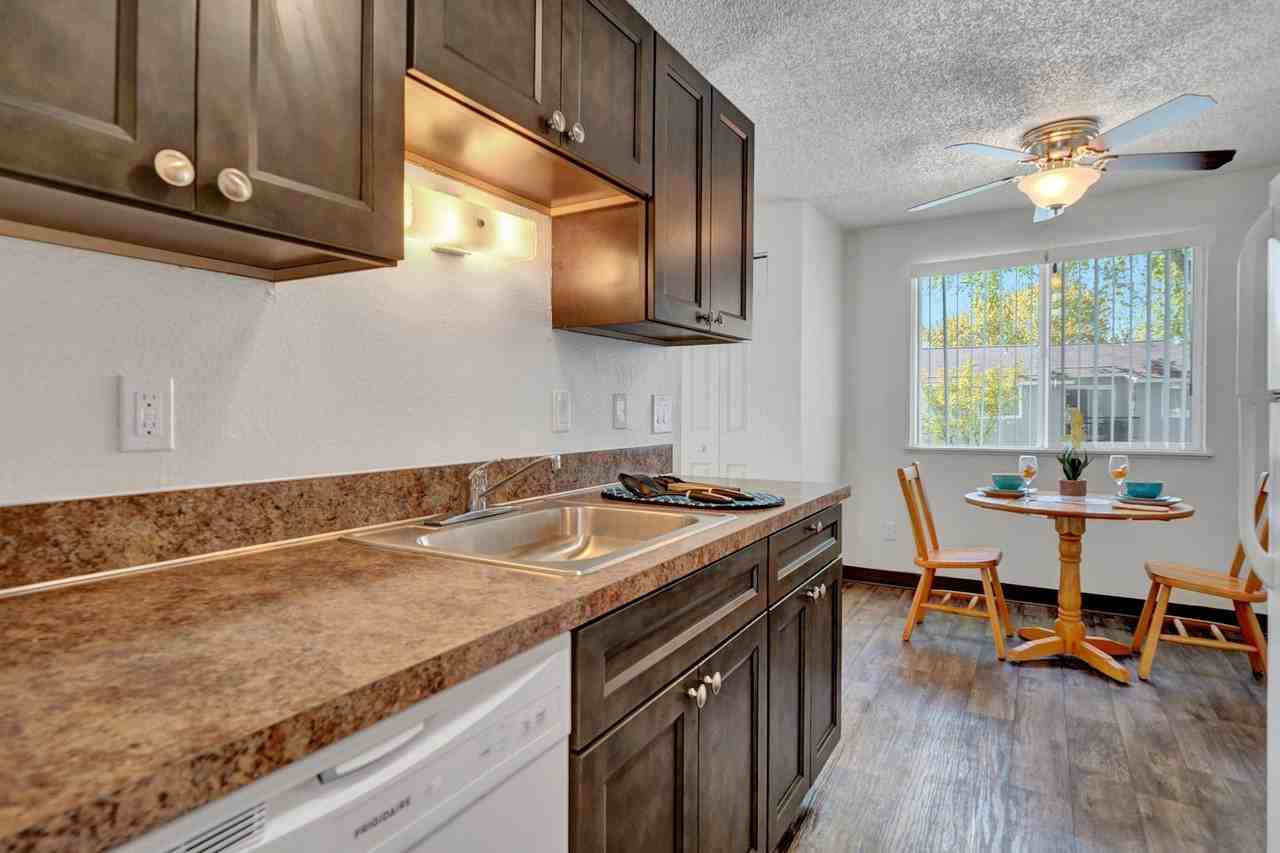 Karens Korner Apartments - Photo 5 of 25