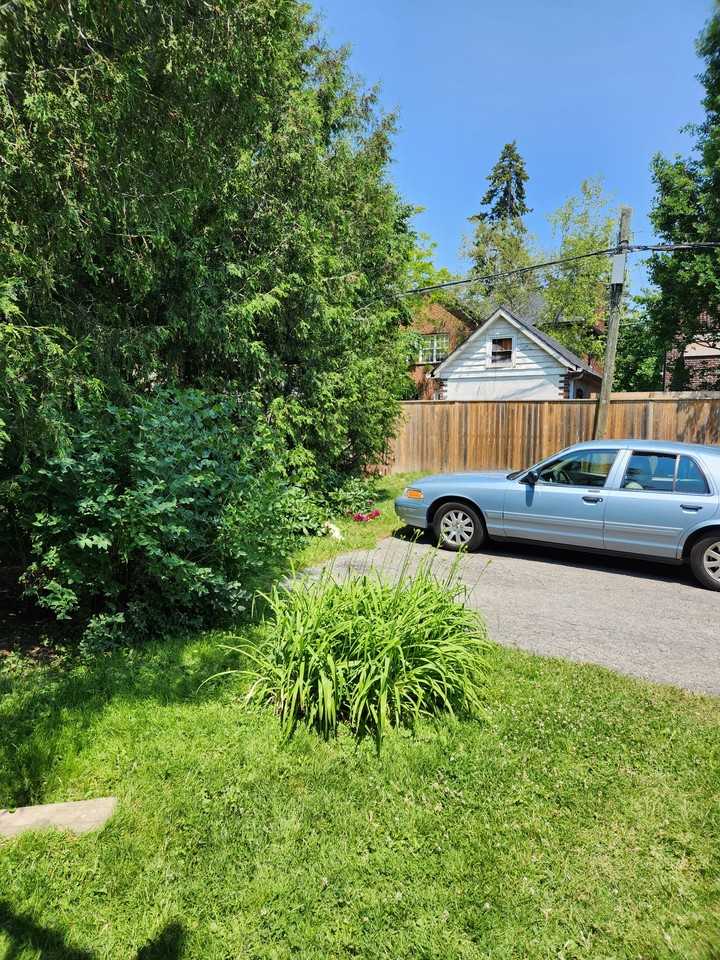 Vaughan Rd & Humewood Dr #2 - Photo 6 of 7