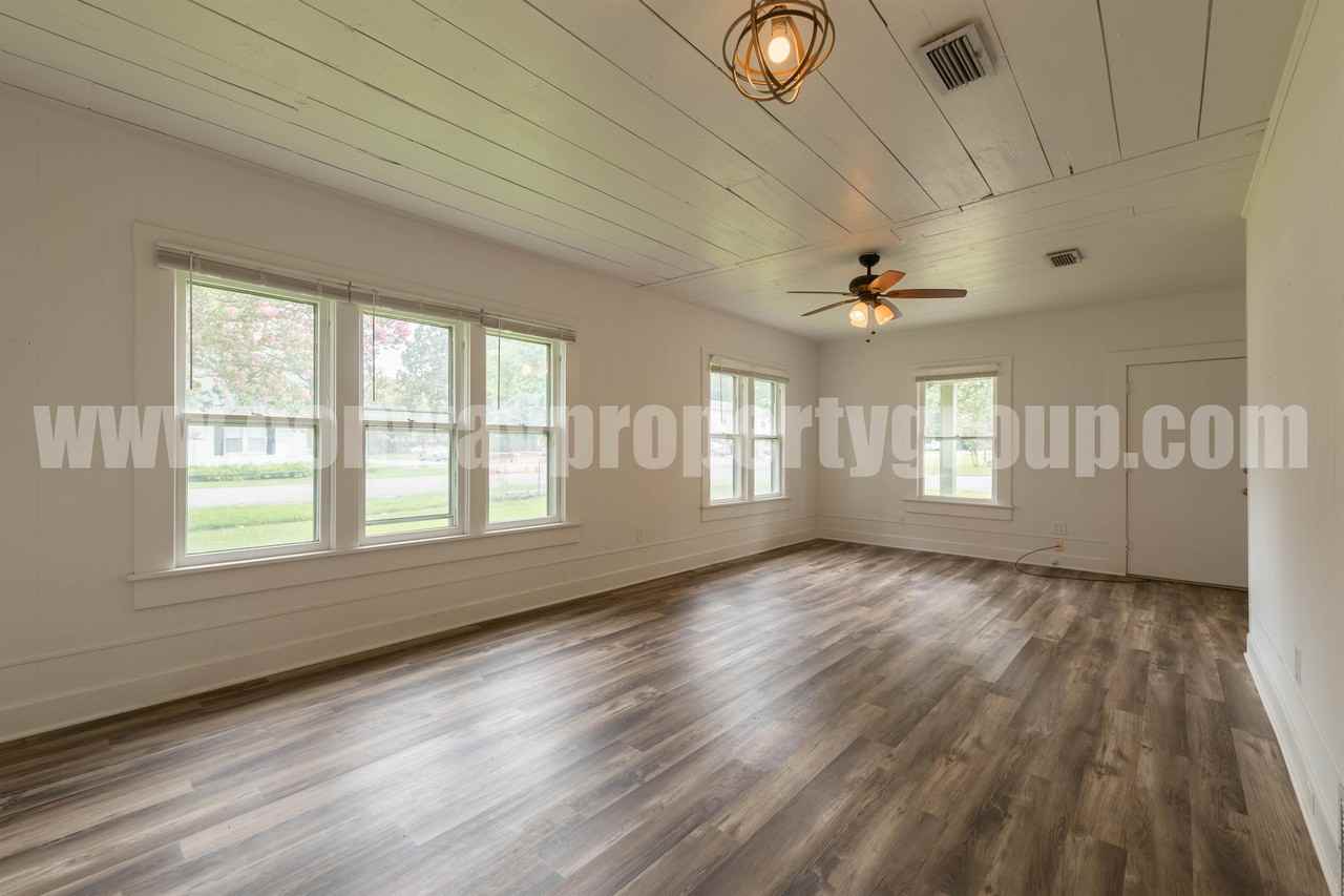 1404 Clifton St #1404 - Photo 3 of 19