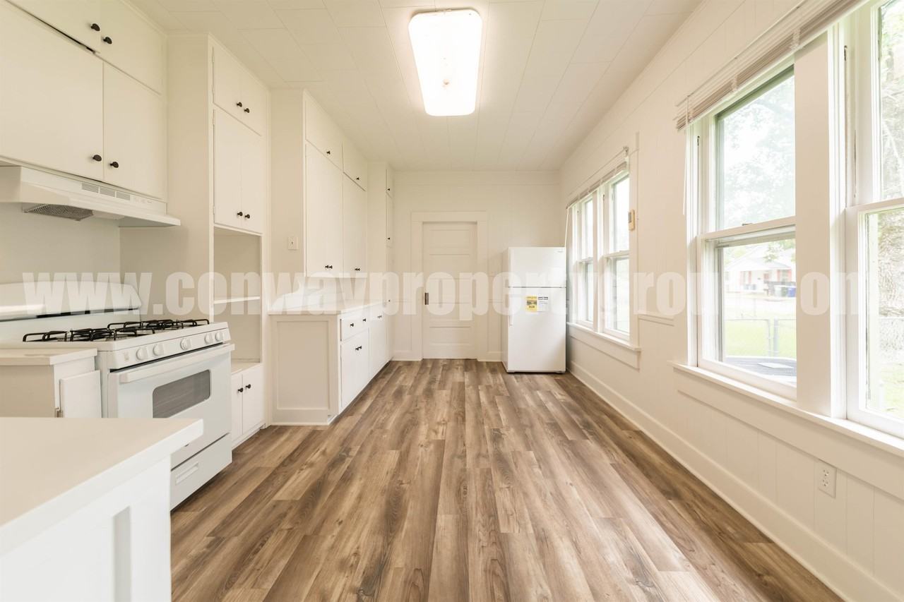 1404 Clifton St #1404 - Photo 7 of 19