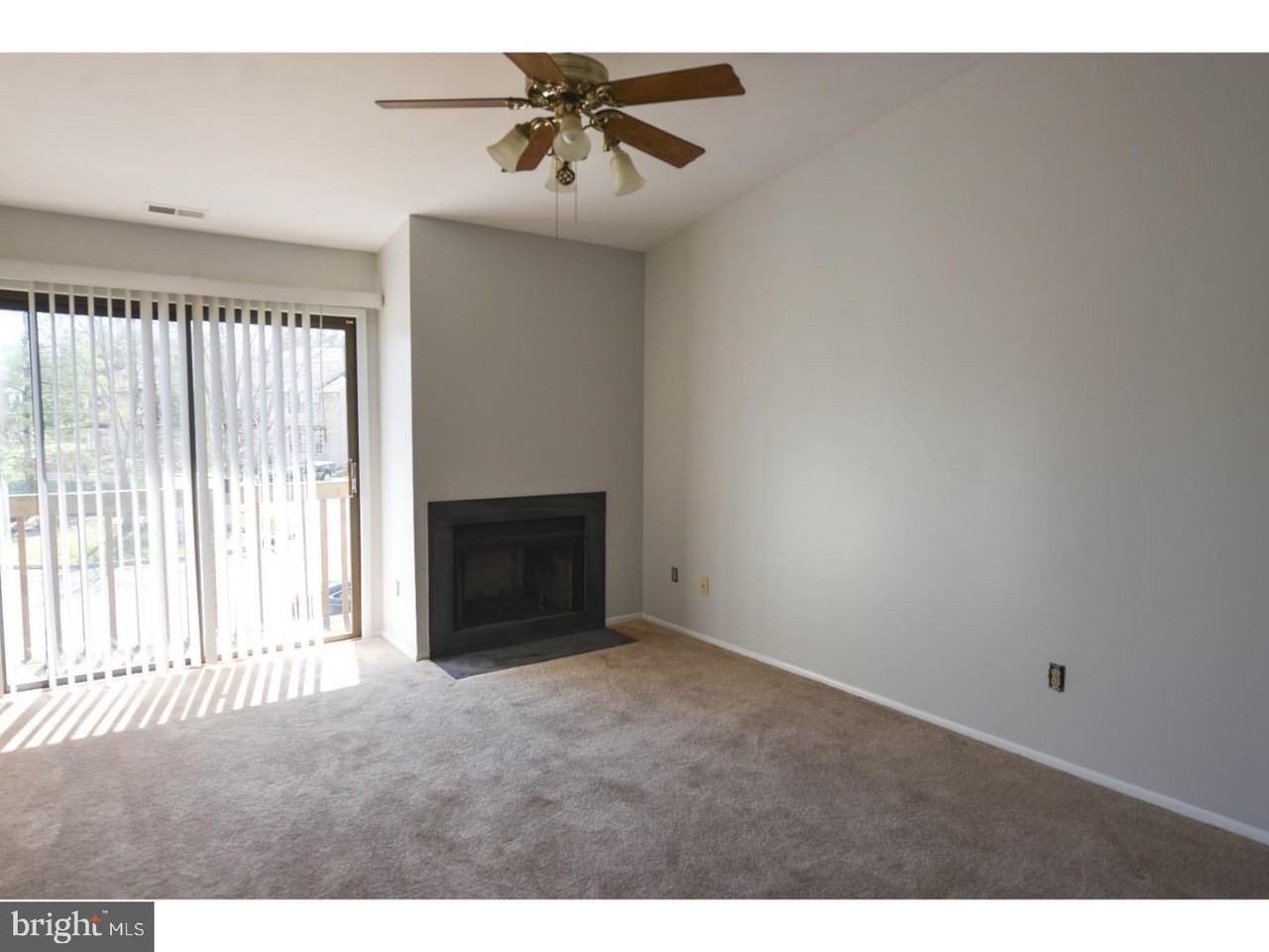 354 Coventry Court - Photo 2 of 9