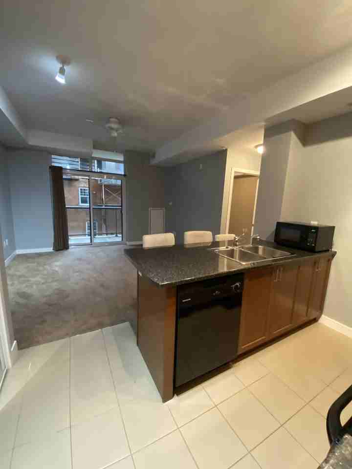 85 Robinson Street - Photo 3 of 25