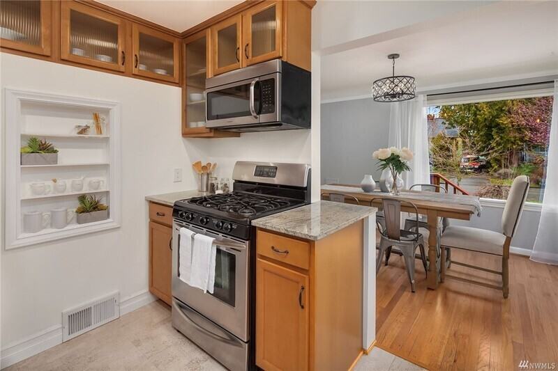 655 Nw 51st St - Photo 5 of 18