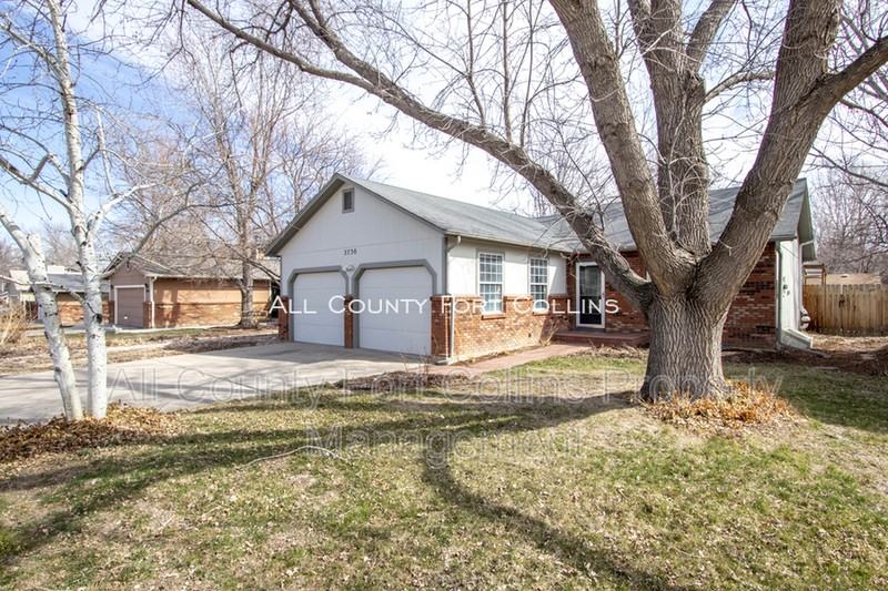 2730 Hanover Dr - Photo 2 of 26