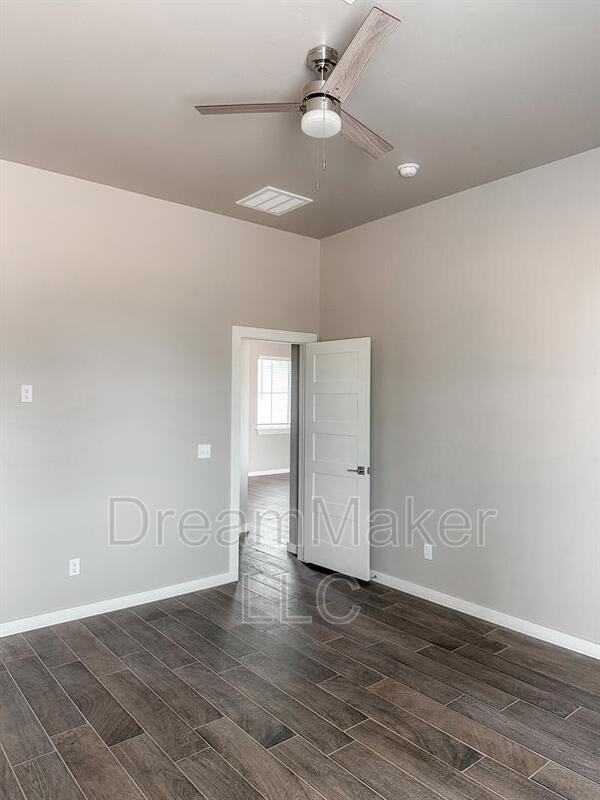 5193 Red Maple Ave - Photo 2 of 8