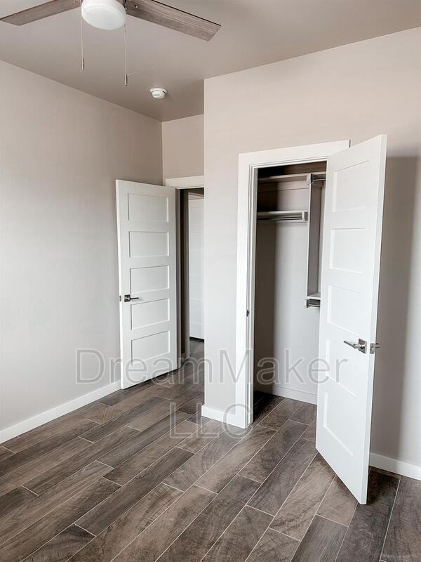 5193 Red Maple Ave - Photo 6 of 8