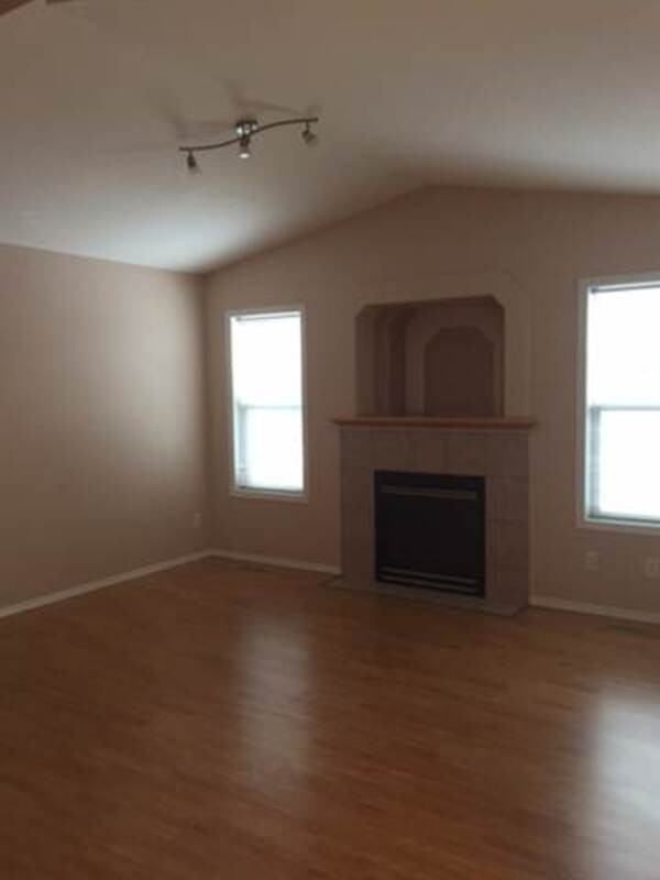 10521 72 Avekey - Photo 3 of 20