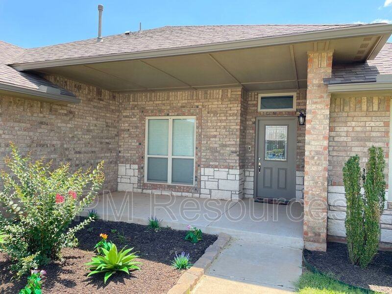 9016 Sw 48th Ter - Photo 2 of 20