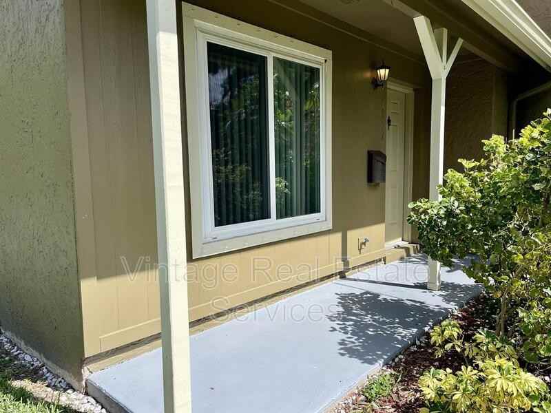 6902 San Mateo Ct - Photo 3 of 20