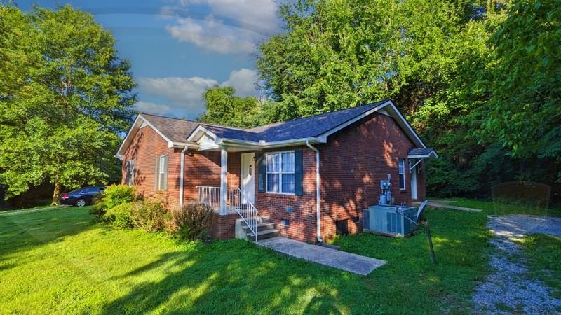 1009 Rachel Ct - Photo 2 of 20
