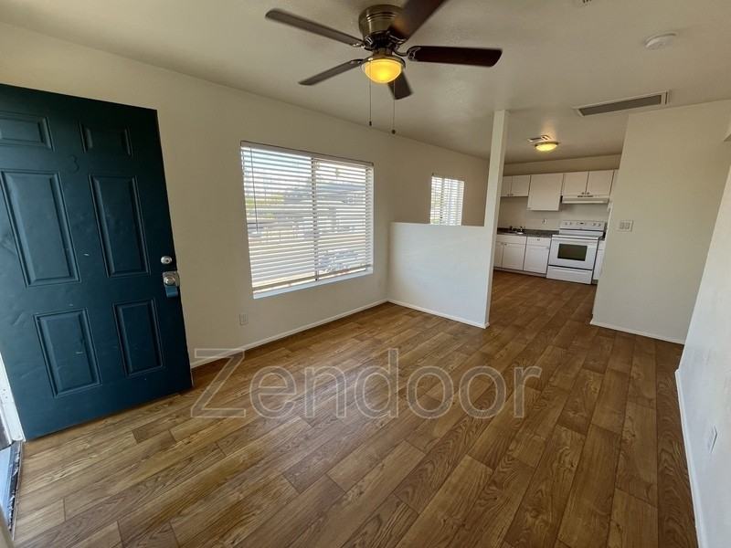 801 S Montezuma Ave #3 - Photo 3 of 15