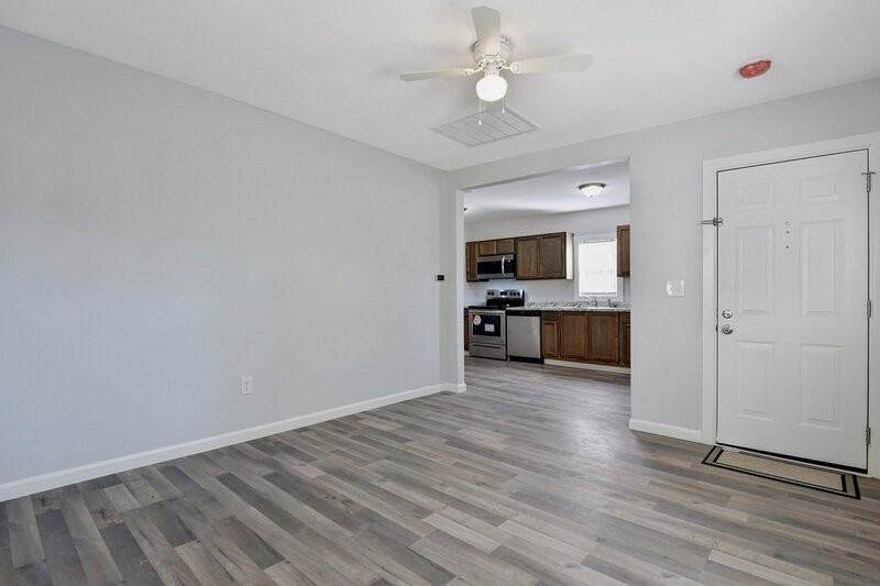 105 Graves St - Photo 2 of 10