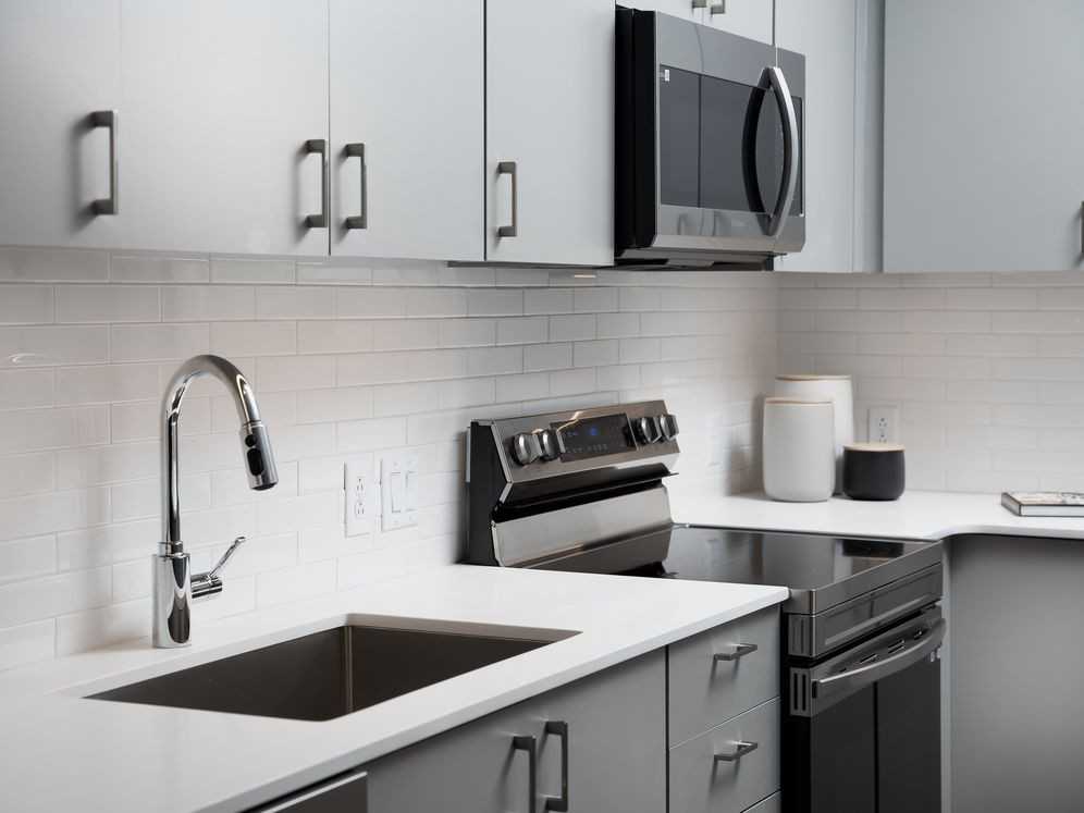 Avalon Brighton - Photo 2 of 46