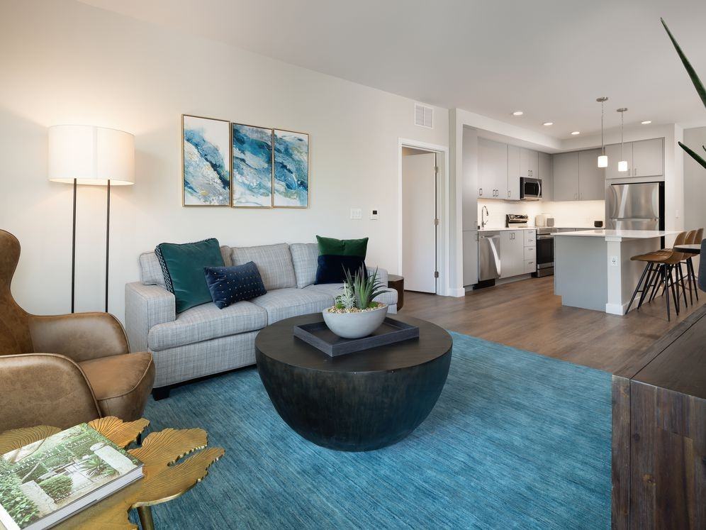 Avalon Brighton - Photo 6 of 46