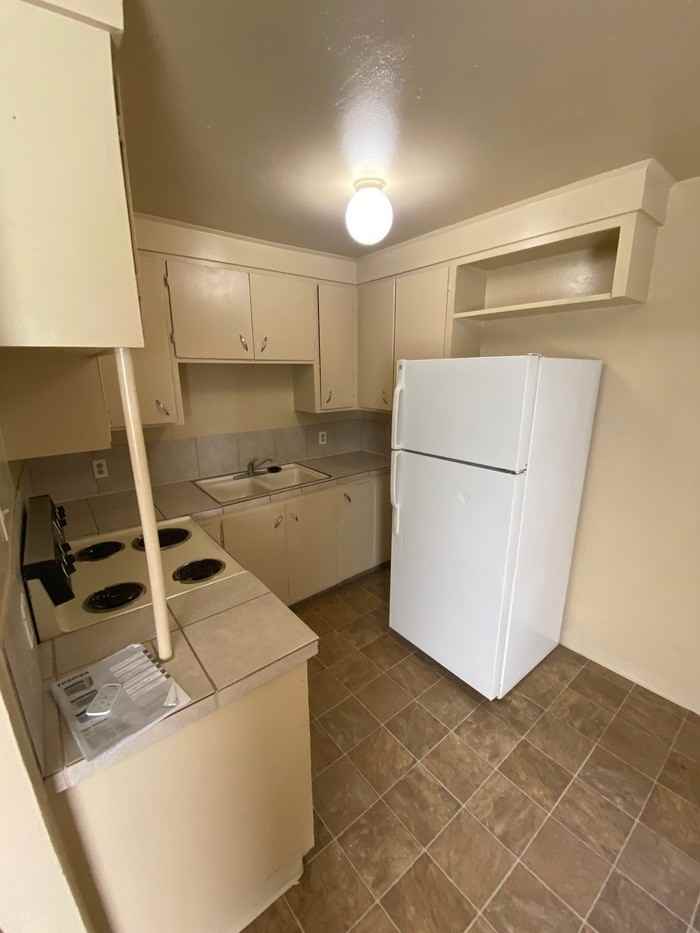 3149 N 33rd St #1 - Photo 3 of 12