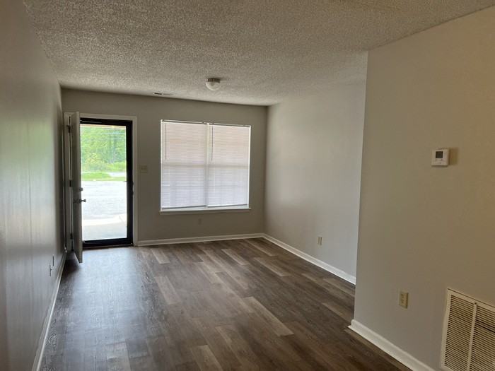 705 S Mountain St #B - Photo 2 of 11