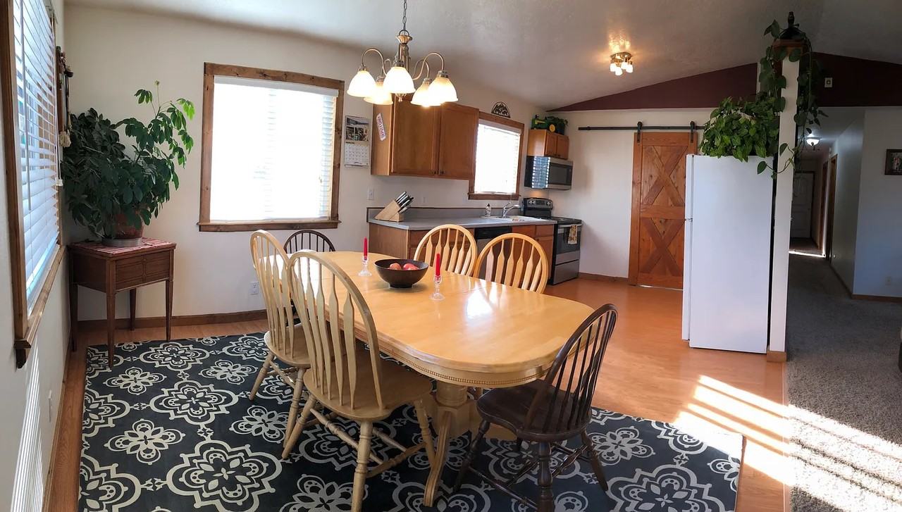 223 Erickson Ave #NA - Photo 3 of 6