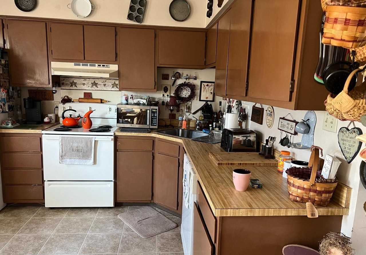 729 Valley Rd #NA - Photo 2 of 4