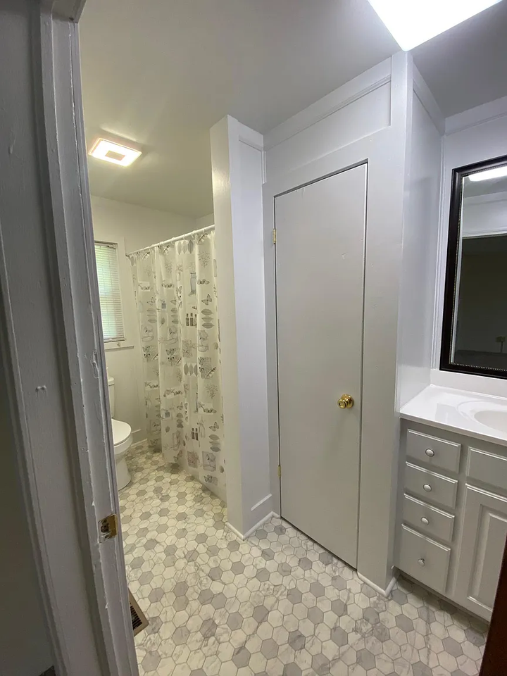 108 Riverview St #NA - Photo 2 of 5