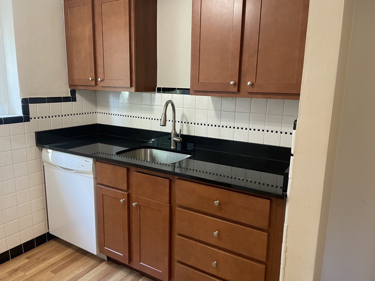 7106 Jamieson Ave #7106 - Photo 2 of 9