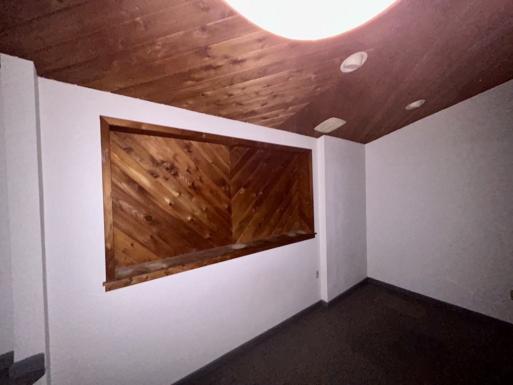 1569 W King St #3 - Photo 3 of 21