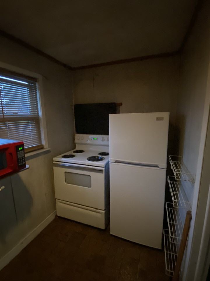399 W 22nd St #NA - Photo 2 of 4