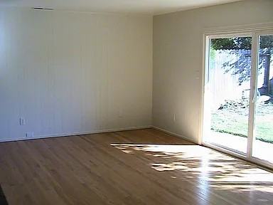 3324 Kordes Way - Photo 3 of 6