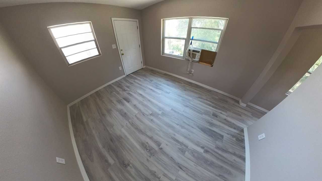 601 W Jackson St #601 - Photo 7 of 8